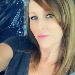 Meet your Posher, Debbie